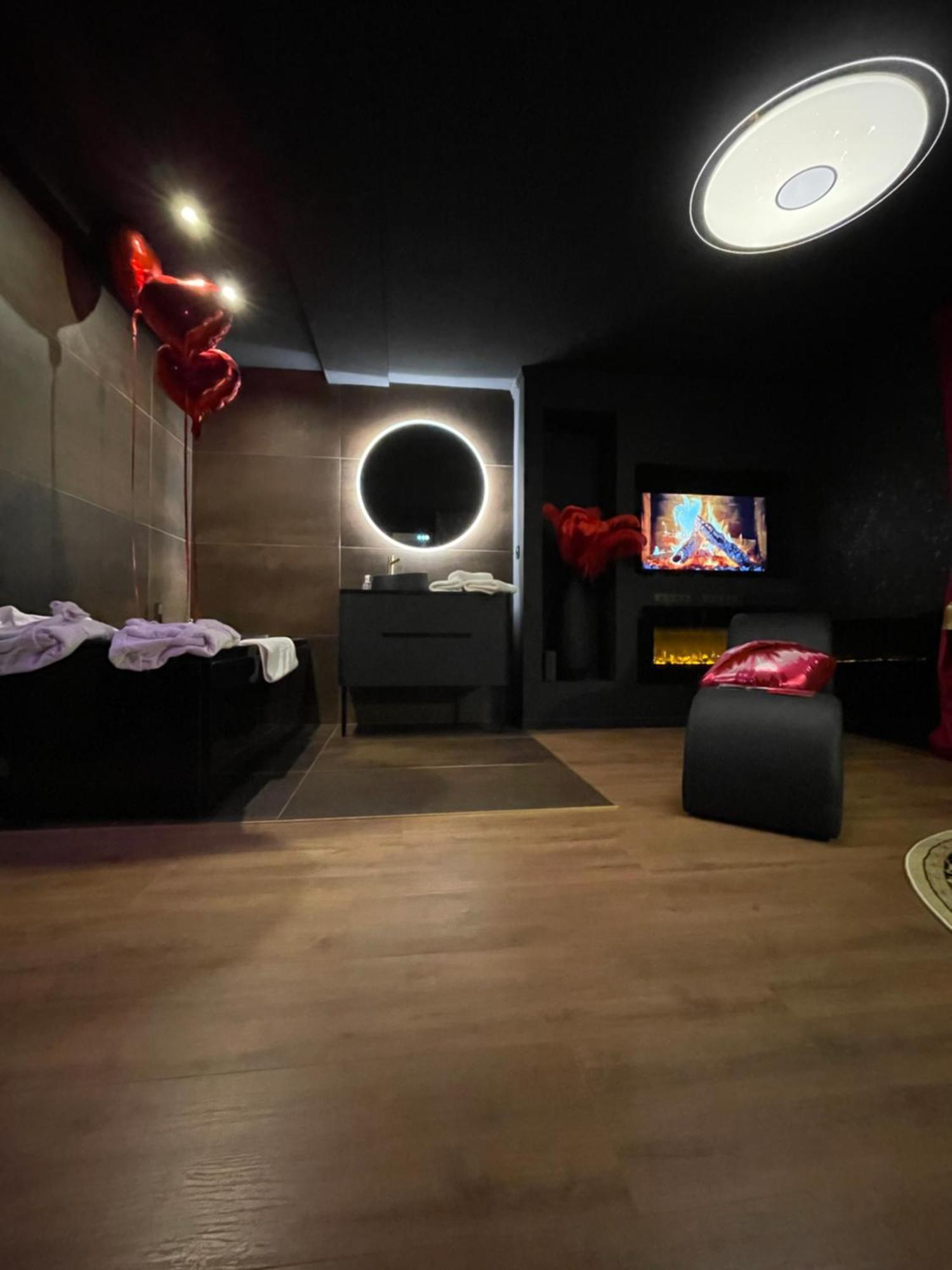 Love Room Casa Amore Prades  Ngoại thất bức ảnh